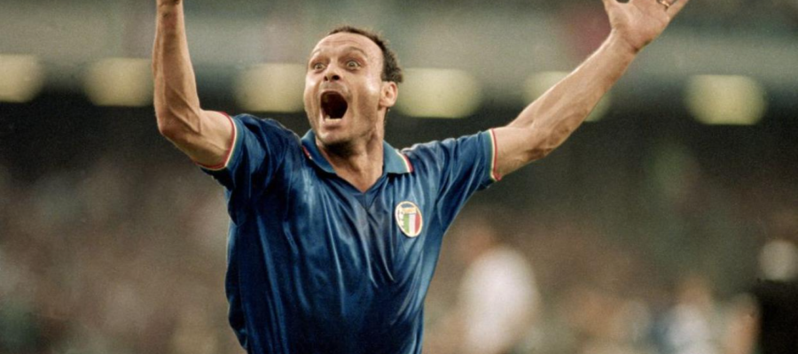A last-minute call by coach Azeglio Vicini, Salvatore Schillaci became the King of the World Cup 1990, scoring 6 goals and leading Italy to the 3rd place