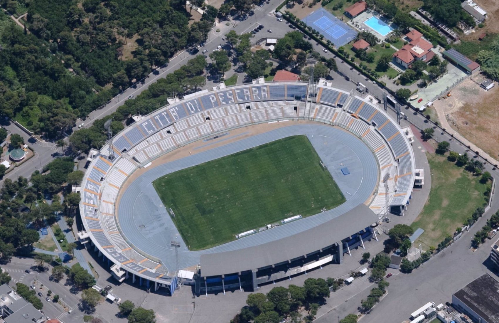 This aerial view of the Stadio Adriatico - now also known as Giovanni Cornacchia - shows just how big is the distance between the stands and the pitch in Pescara's home turf