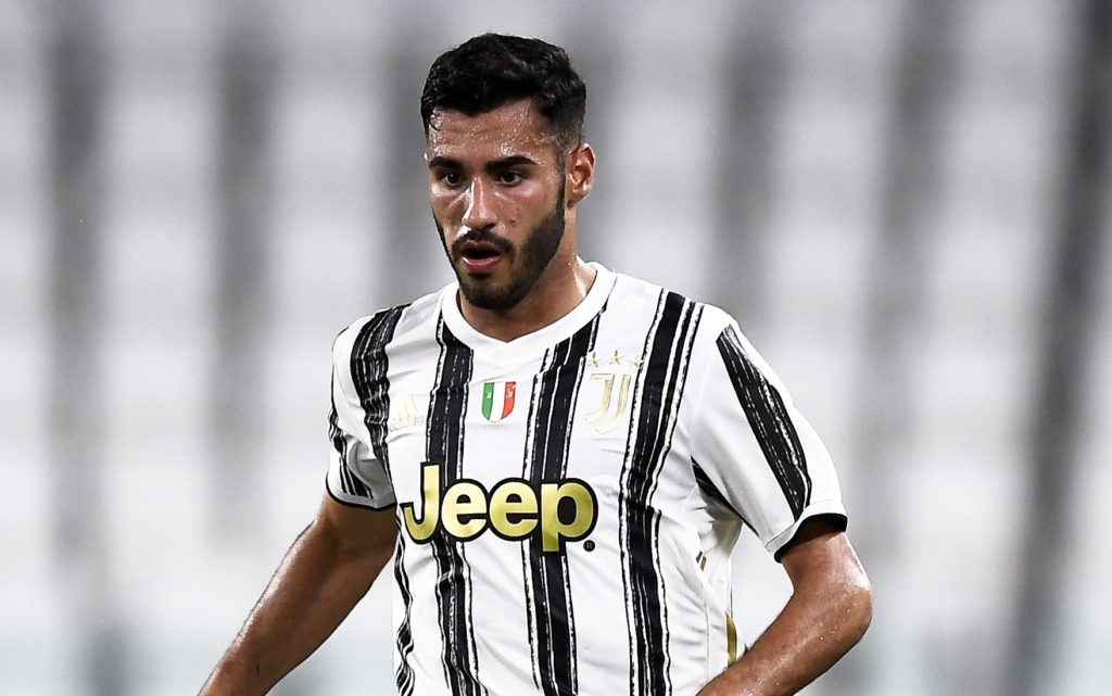 Verona do not want to hold on to Frabotta, taking advantage of which, Lecce have come forward with a loan proposal to onboard the defender from Juventus.