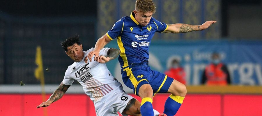 After holding Juventus to a draw one week ago, Verona confirmed their good state of form as they toppled Benevento 3-1 in Serie A’s Monday night game
