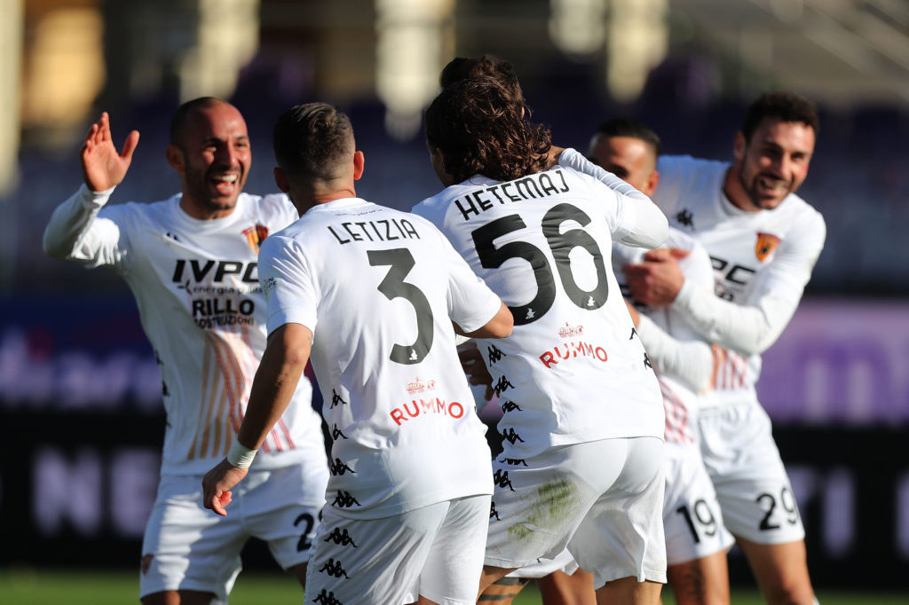 A great strike by Riccardo Improta allowed Benevento to returning to winning ways after five five matches Cesare Prandelli's return at Fiorentina