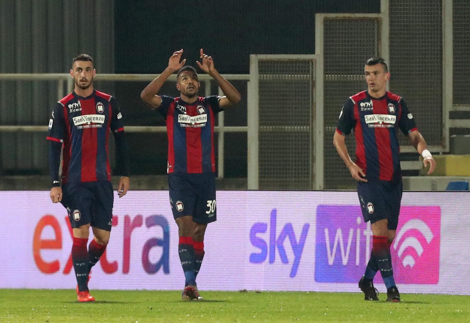From cheeky lobs to threaded through balls, everything was on offer in Italian top-flight football. Here are our picks for top 5 goals from Round 14