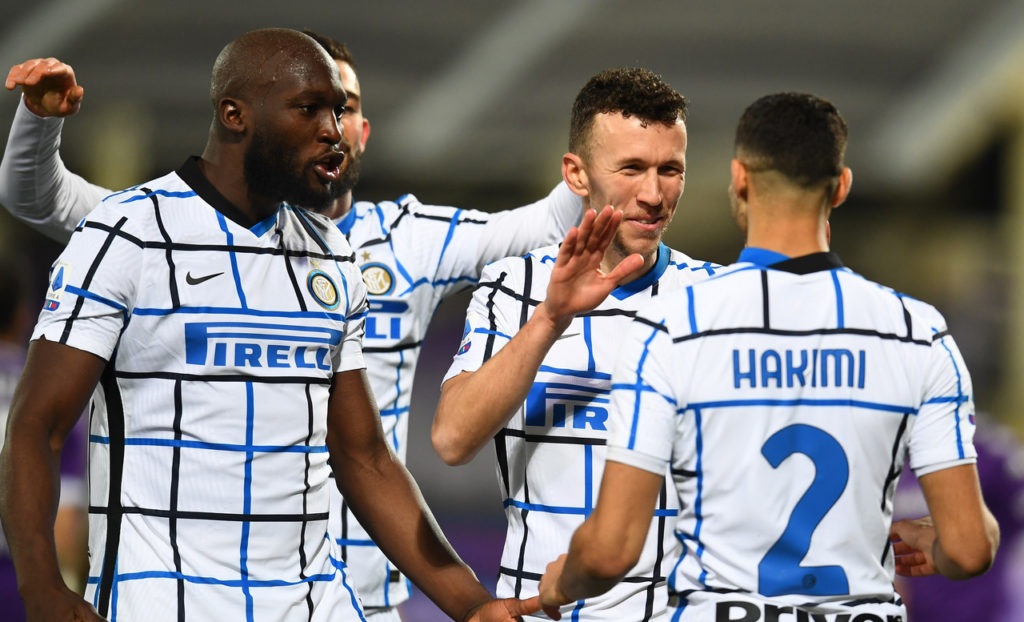 Inter disposed of Fiorentina in the Friday night opener of Serie A Round 21 to temporarily lift themselves at the top of the Serie A table.