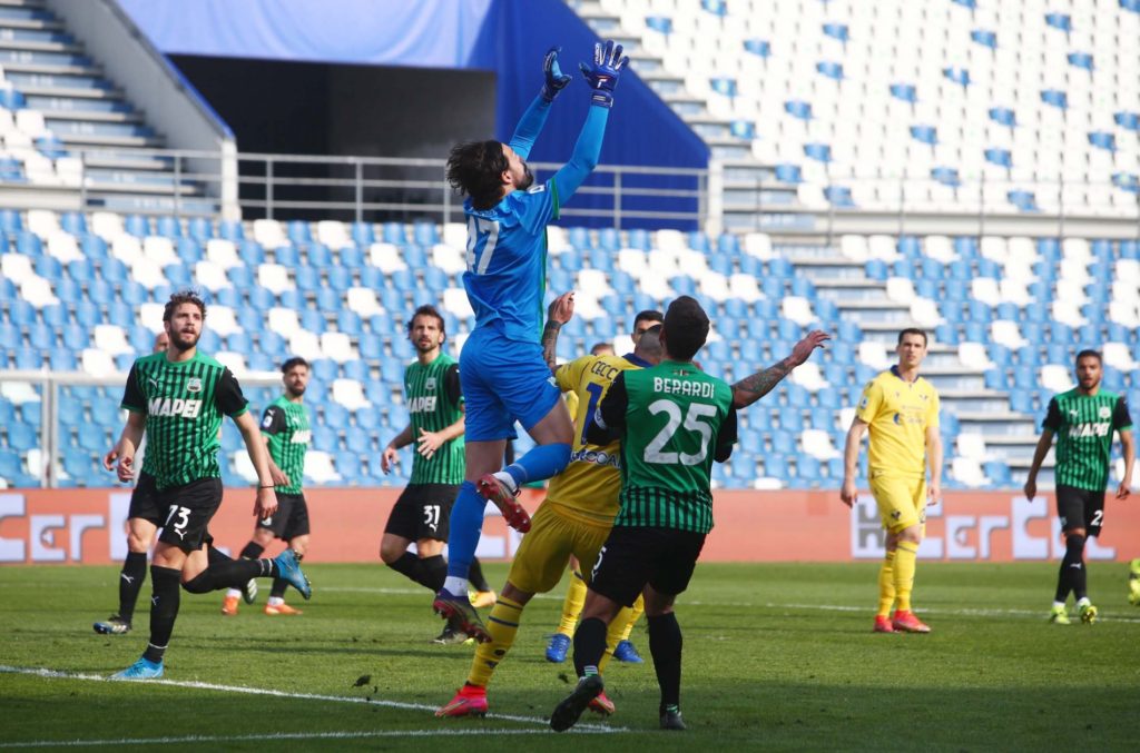 A vibrant match at the Mapei Stadium - Città del Tricolore ended with Sassuolo overcoming Verona 3-2 to leapfrog them in the Serie A table