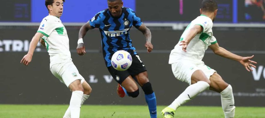 Antonio Conte's Inter continued their march towards the Serie A title with a 2-1 win over Sassuolo at the Stadio Giuseppe Meazza