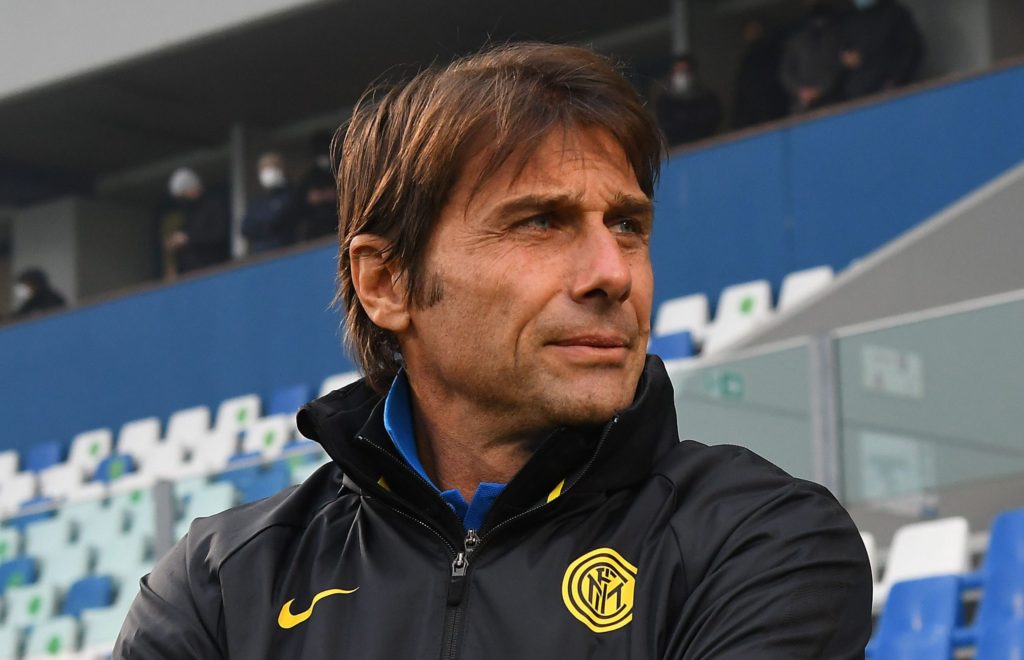 Antonio Conte has built a legacy of success on the back of his trademark 3-5-2 tactic. Why haven't teams been able to properly react to his methods?