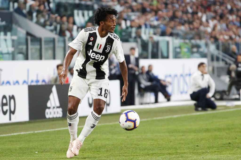 Cuadrado Steals Show in Five-Goal Thriller to Keep Juventus Top-Four Hopes Alive
