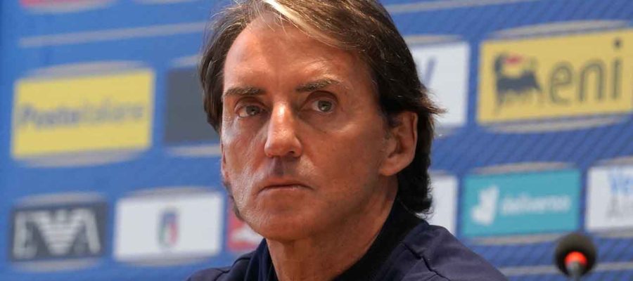 Despite a long-term contract, the future of Roberto Mancini will be at stake in the World Cup playoffs. The coach will seriously mull over stepping down.