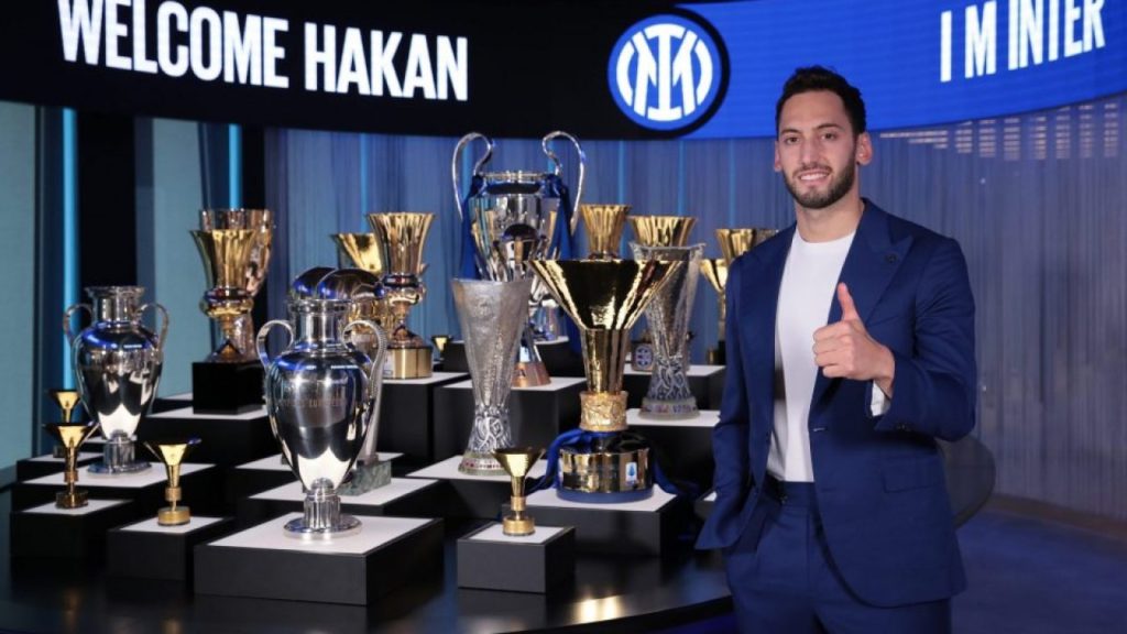 Simone Inzaghi Delighted with Hakan Calhanoglu's Inter Debut