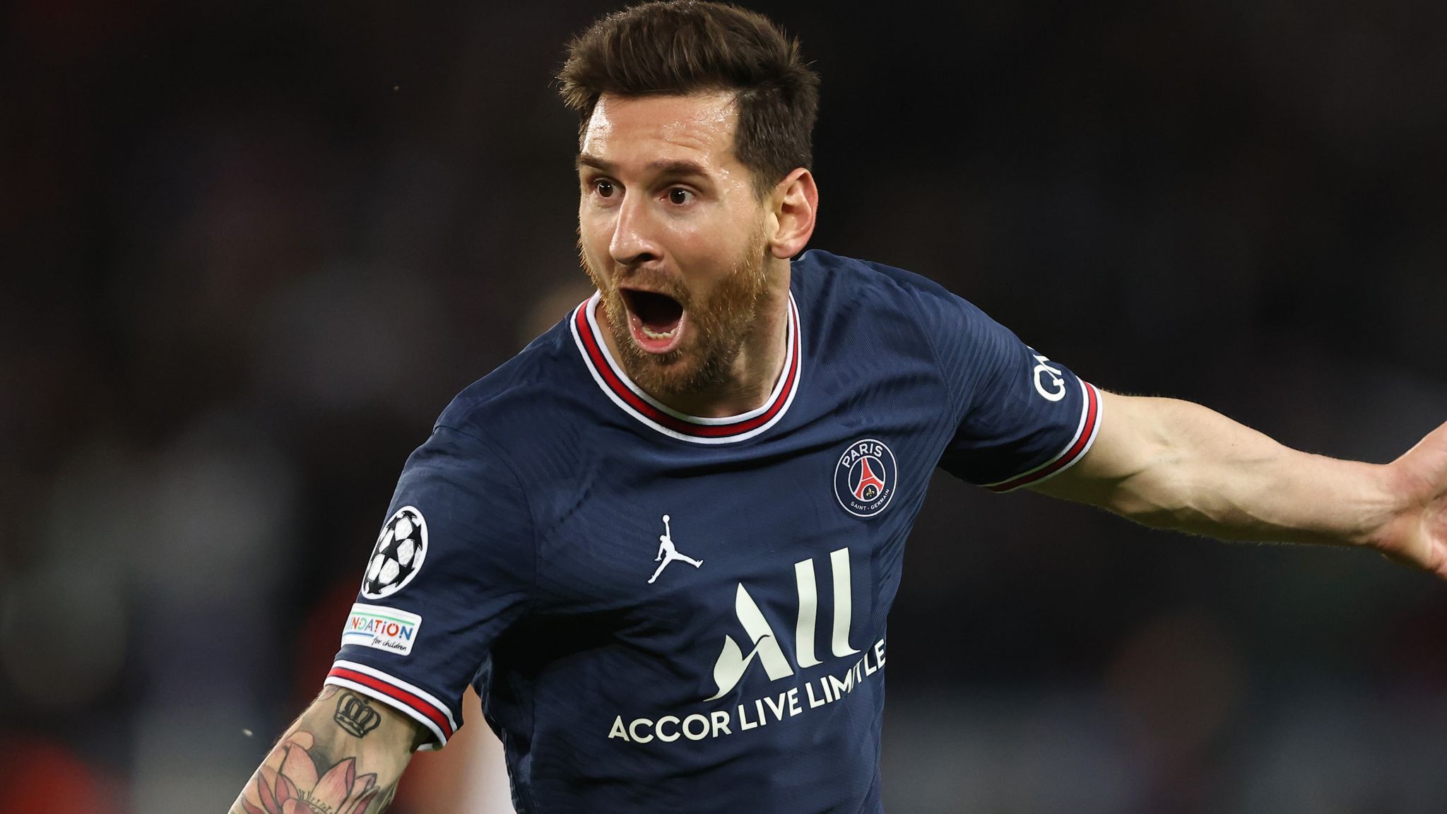 Paris Saint-Germain secured a vital three points towards their UEFA Champions League qualification as Lionel Messi scored his first goal for the Parisians