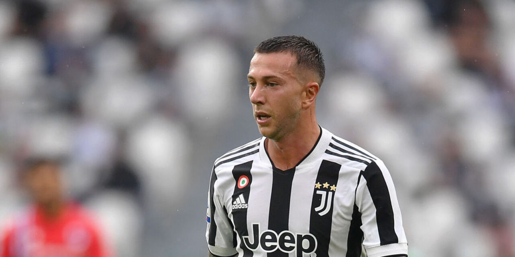 Napoli have inquired about Federico Bernardeschi. His agent Federico Pastorello also represents Alex Meret. The front office has been in talks with him.