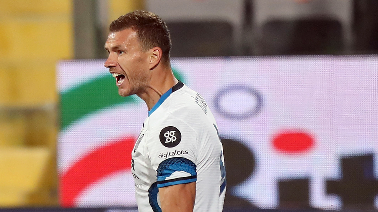 At 36, Dzeko is by far the oldest of the four candidates for the Dortmund role but could ‘very well compensate for Haller’s place in the short term.
