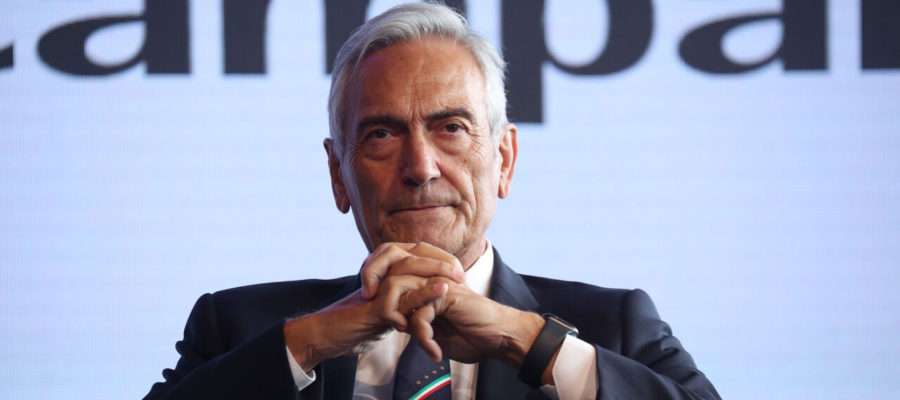 The Football Association wants Serie A to postpone a round to help Italy in the upcoming World Cup playoffs, but they are facing some opposition.