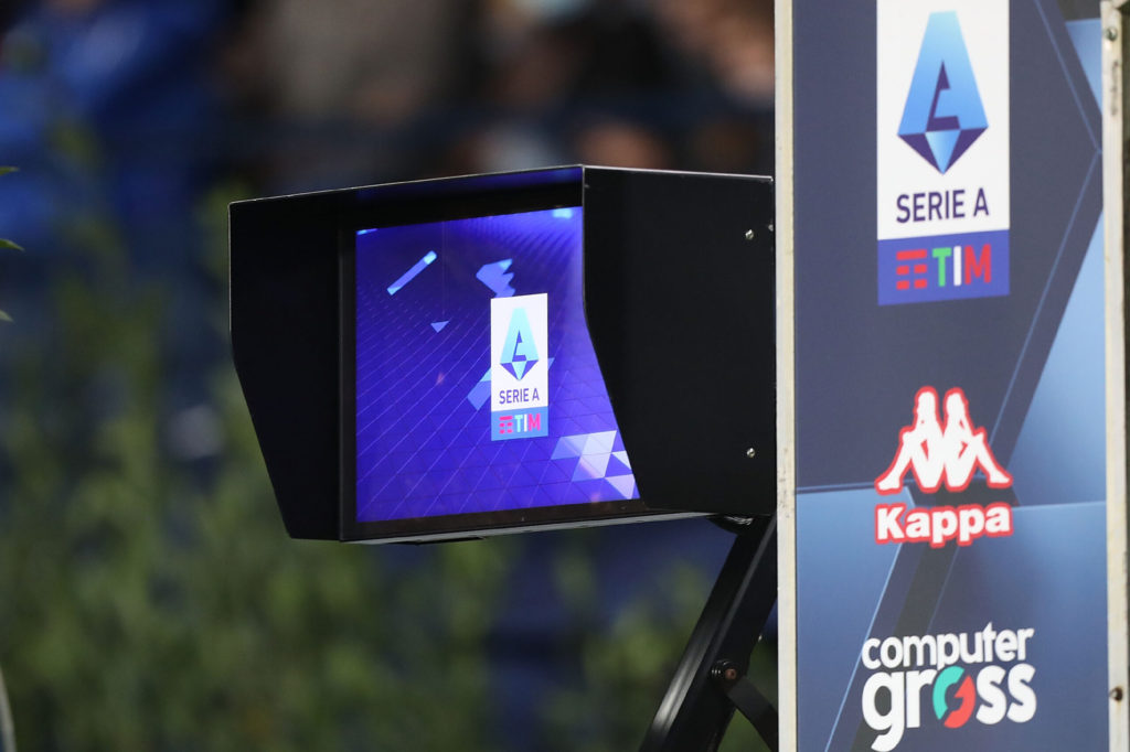 Offside, VAR