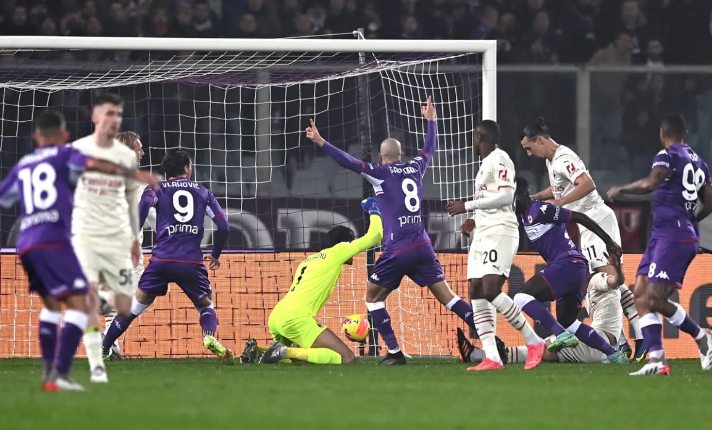 It was showtime at the Artemio Franchi Stadium as Fiorentina inflicted Milan their first Serie A loss of the season. The Viola prevailed 4-3