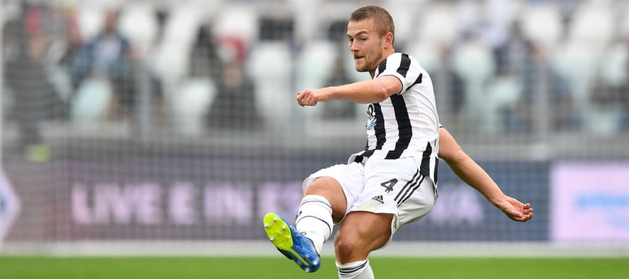 Matthijs De Ligt is expected to lead the Juventus backline going forward, Premier League giants Liverpool and Chelsea in pole position to make a move.