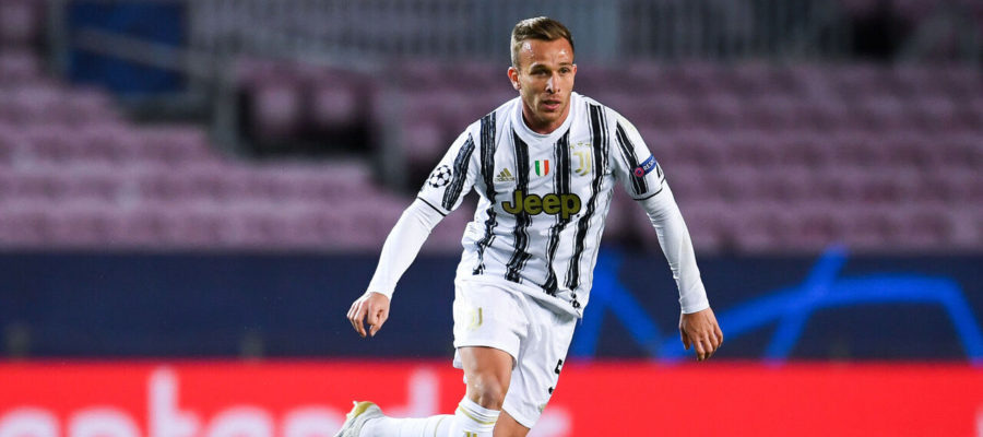 Juventus, Roma and Arsenal are involved in a domino of midfielders that could go down in the final days of January, although rather unlikely.