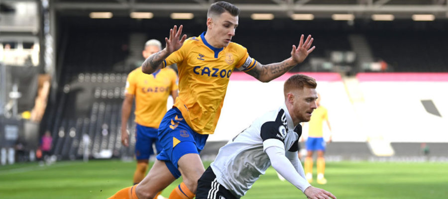 Lucas Digne is set to leave Everton, as he clashed with Rafa Benitez. Inter and Napoli are keeping tabs on the fullback, but they can not spend much.