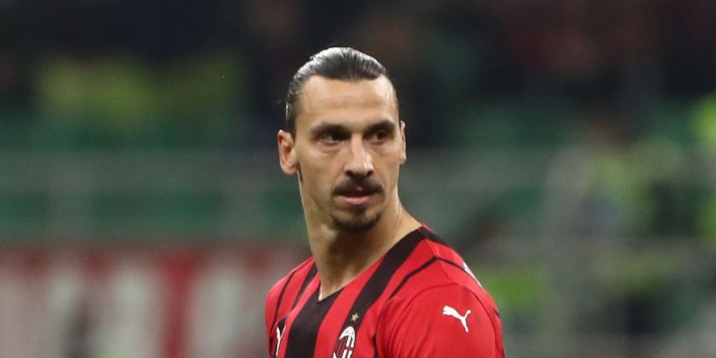 Milan are open to keeping Zlatan Ibrahimovic, but not at his current salary. They have already offered him a new deal, but he will not answer soon.
