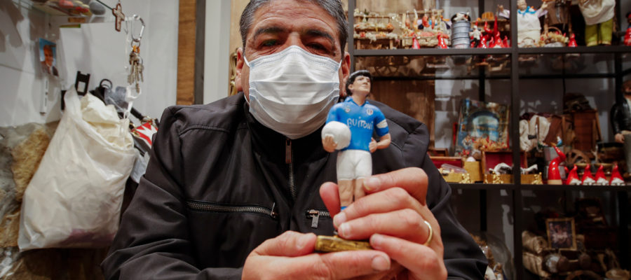 Tragedy continues to plague the Maradona family. A year after the death of Diego Armando, his brother Hugo passed away at 52 due to a cardiac arrest.