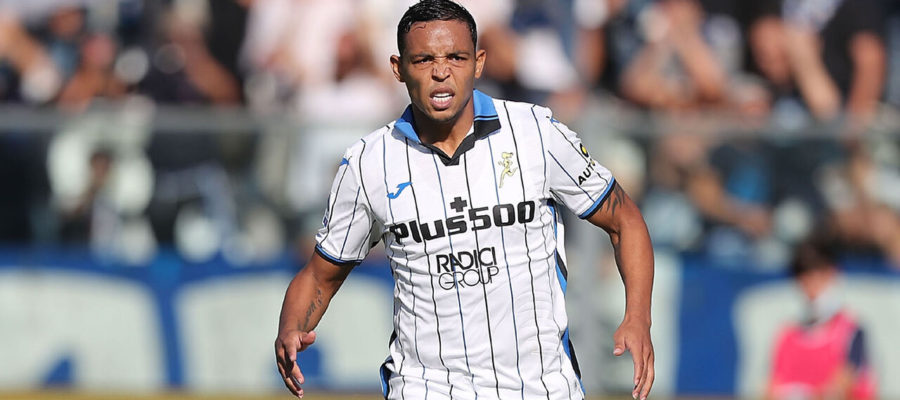 Luis Muriel has quickly become a serious candidate to add depth to the Juventus attack. The Bianconeri have gotten in touch with his agent to test the waters.