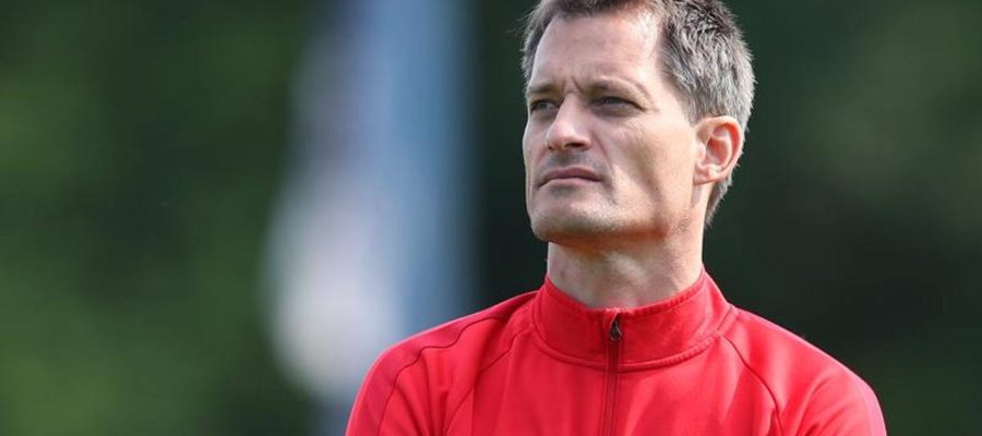 Former KK Ostende manager Alexander Blessin will be the new coach of Genoa replacing Andriy Shevchenko with a contract until 2024