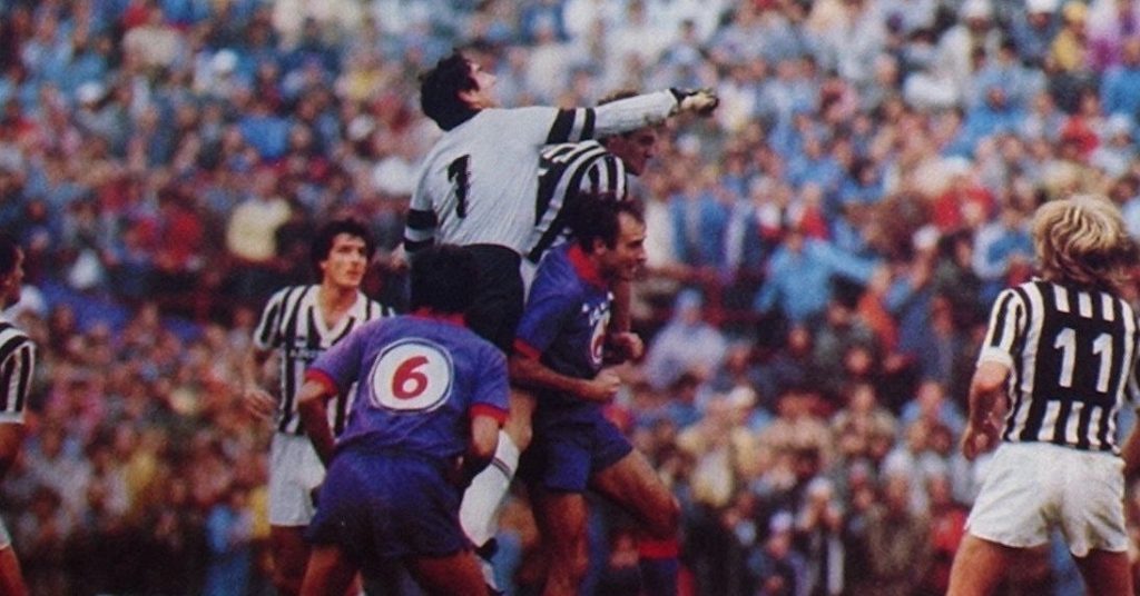 The origin of the Juventus vs Fiorentina feud dates back to the 1981/82 campaign, when Cagliari held th Viola to a draw in the last league round