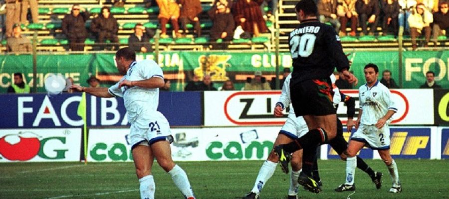 The Venezia comeback in 1998/99 started by winning a key battle against Empoli thanks to Alvaro Recoba’s exploits and a back-heel goal by Filippo Maniero