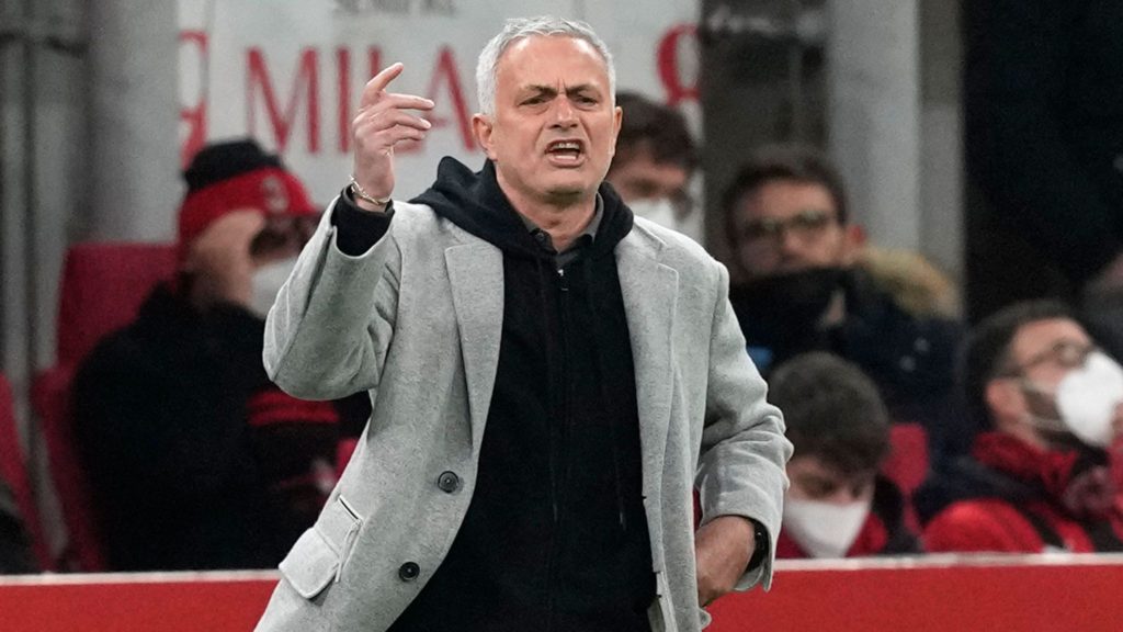 At the beginning of the campaign, many supporters were ecstatic to see Jose Mourinho sign for Roma However, it seems like this may be his final straw.