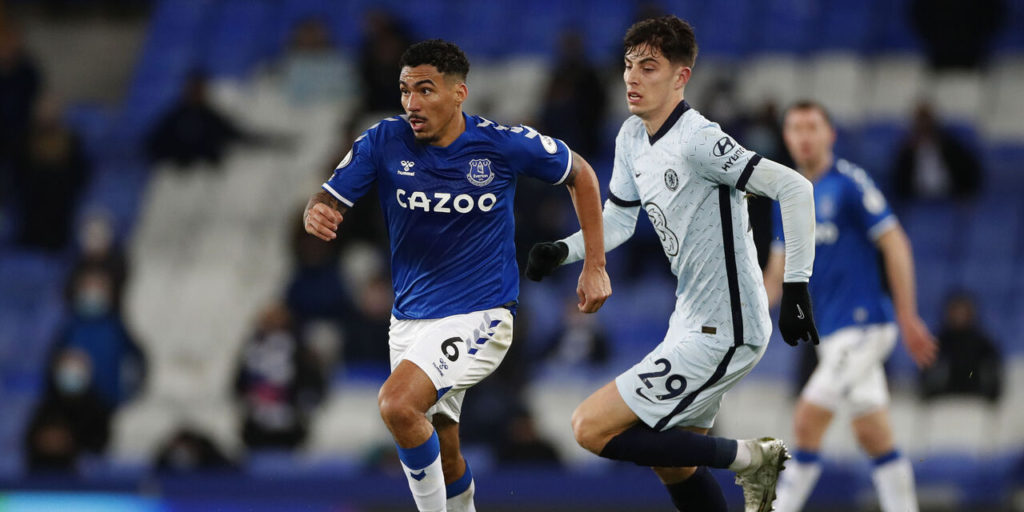 Maurizio Sarri would like some reinforcements in January, and in particular asked for two midfielders he already coached, Matias Vecino and Allan.