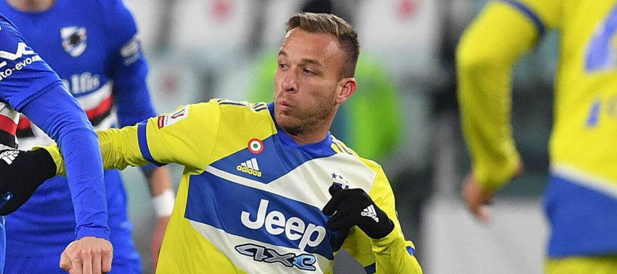Arthur has played just 13 minutes since joining Liverpool from Juventus late in the summer. His precarious physical conditions delayed his integration.