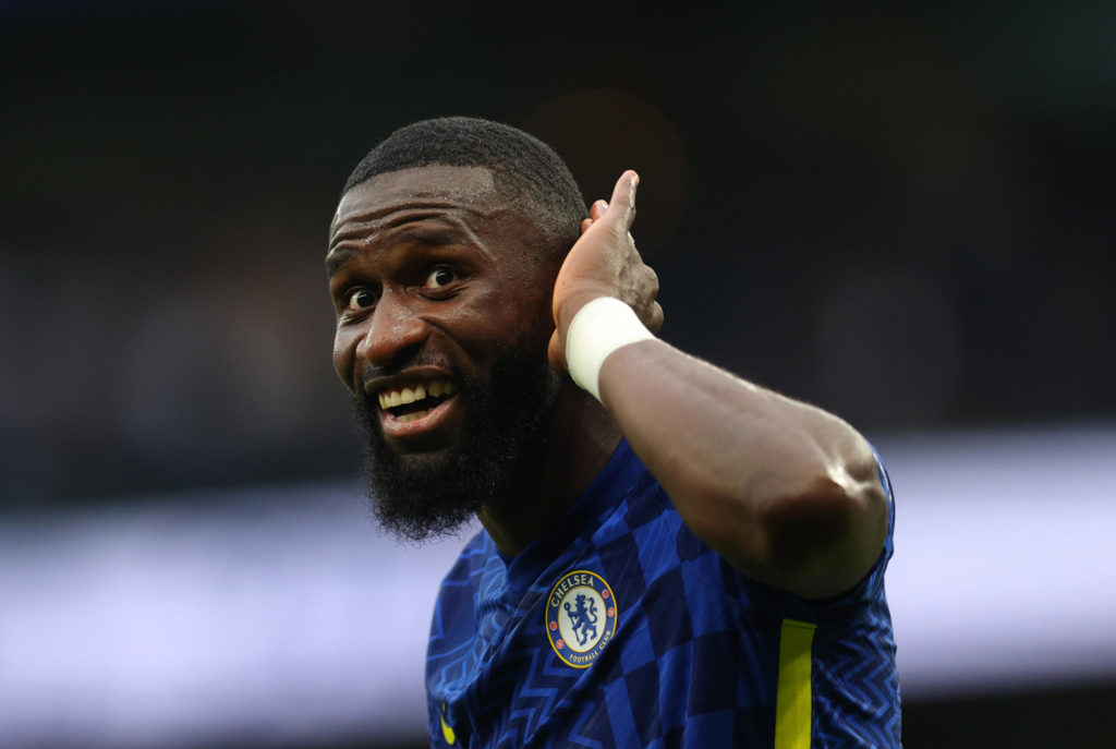 Juventus have another rival for Antonio Rudiger, as Barcelona met with his agents last week. The center-back is on an expiring contract.