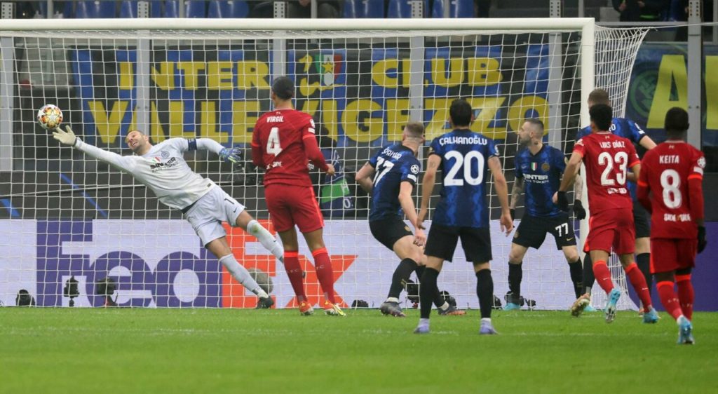 The Champions League night at the San Siro was full of regrets for Inter, who threw away a convincing performance against Liverpool in the last 15 minutes