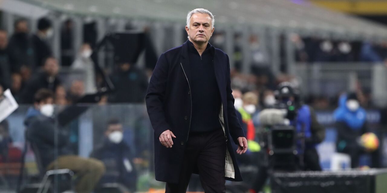 José Mourinho was not too down in the dumps in front of the press after the Coppa Italia defeat to Inter, but he ripped the team in the locker room.