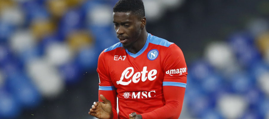 Napoli elected not to insert Axel Tuanzebe in the Europa League list. The Partenopei had just one spot open. They decided to fill it with Faouzi Ghoulam.
