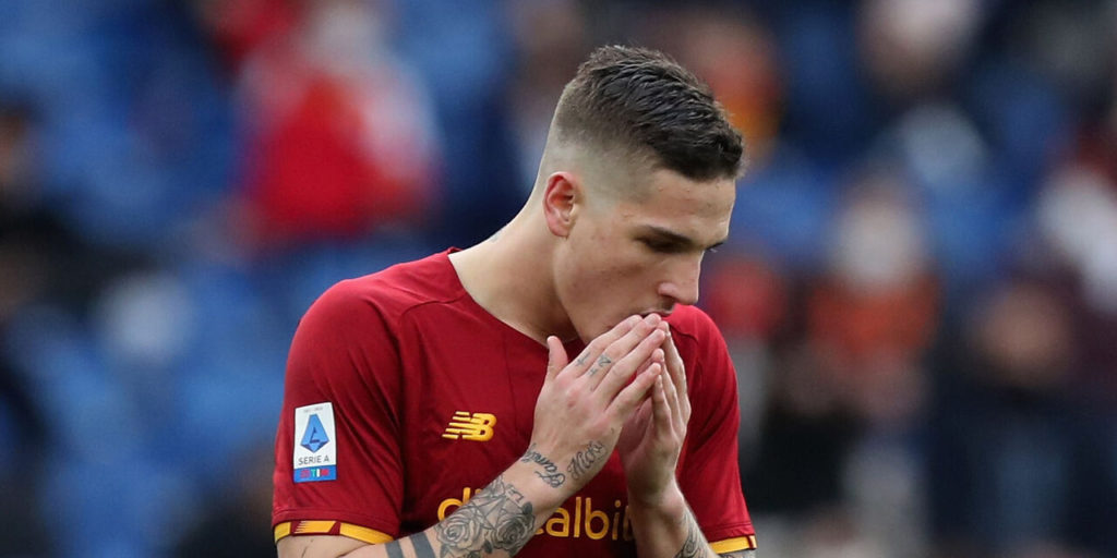 Tottenham are aggressively targeting Nicolò Zaniolo, but Roma and José Mourinho are pushing back. He has found a way to field all his top players together.
