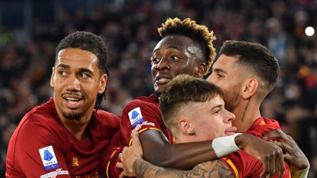 The Derby della Capitale had the colors of Roma and the grit of José Mourinho and Tammy Abraham, who led them to a sounding 3-0 win over Lazio