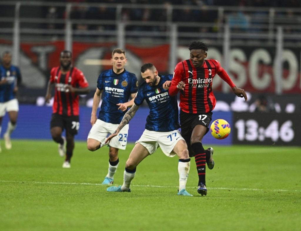 The first leg of yet another Coppa Italia Derby di Milano ended with no winners as Milan and Inter gave life to an unremarkable goalless draw on Tuesday