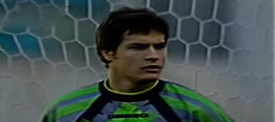 Carlo Cudicini collected only one single cap in the Serie A, earning the respect of his Lazio supporters for defending a 2-1 lead against Cagliari