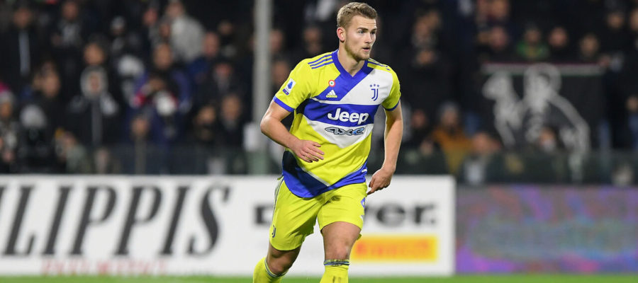 Matthijs De Ligt is on the radar of the top clubs in the world, but his future could still be at Juventus, as he hinted in an interview.