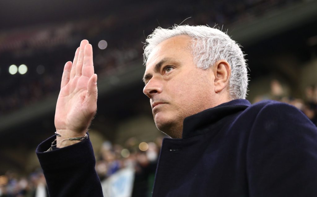 José Mourinho discussed the upcoming clash between Inter and Roma, re-examined portions of his career, and weighed in on Francesco Totti possibly returning.