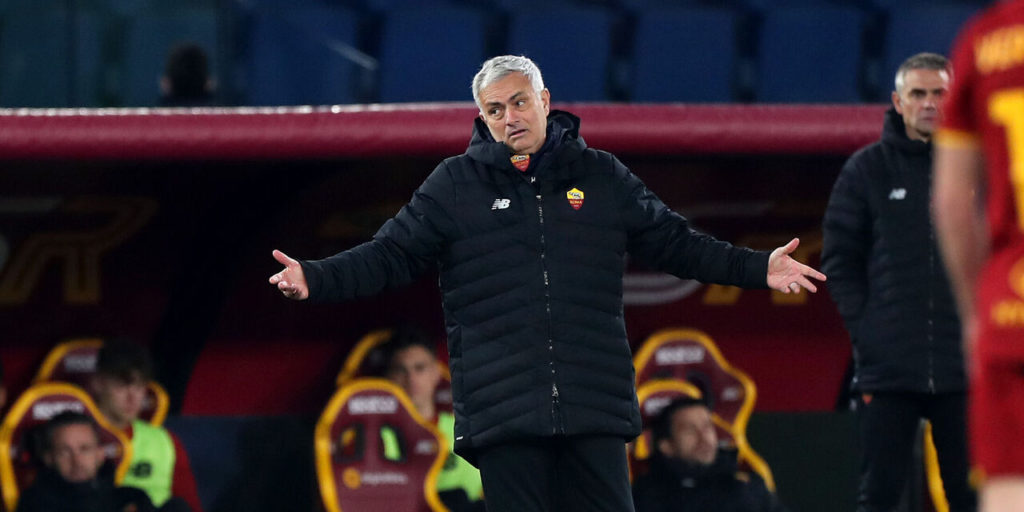 José Mourinho once again surprised with his selection and tactics in Inter-Roma, and his gamble fully paid off, benching Abraham and using Dybala instead.