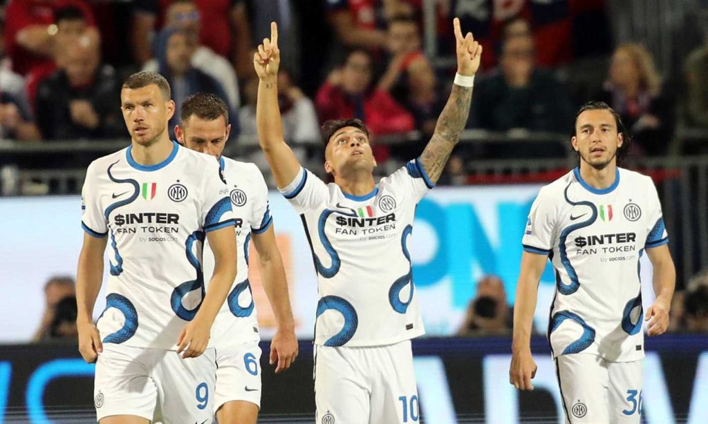 Inter keep clinging on their Scudetto hopes as they beat Cagliari 3-1 at the Unipol Domus on Sunday, courtesy of Darmian's opener and a Martinez brace