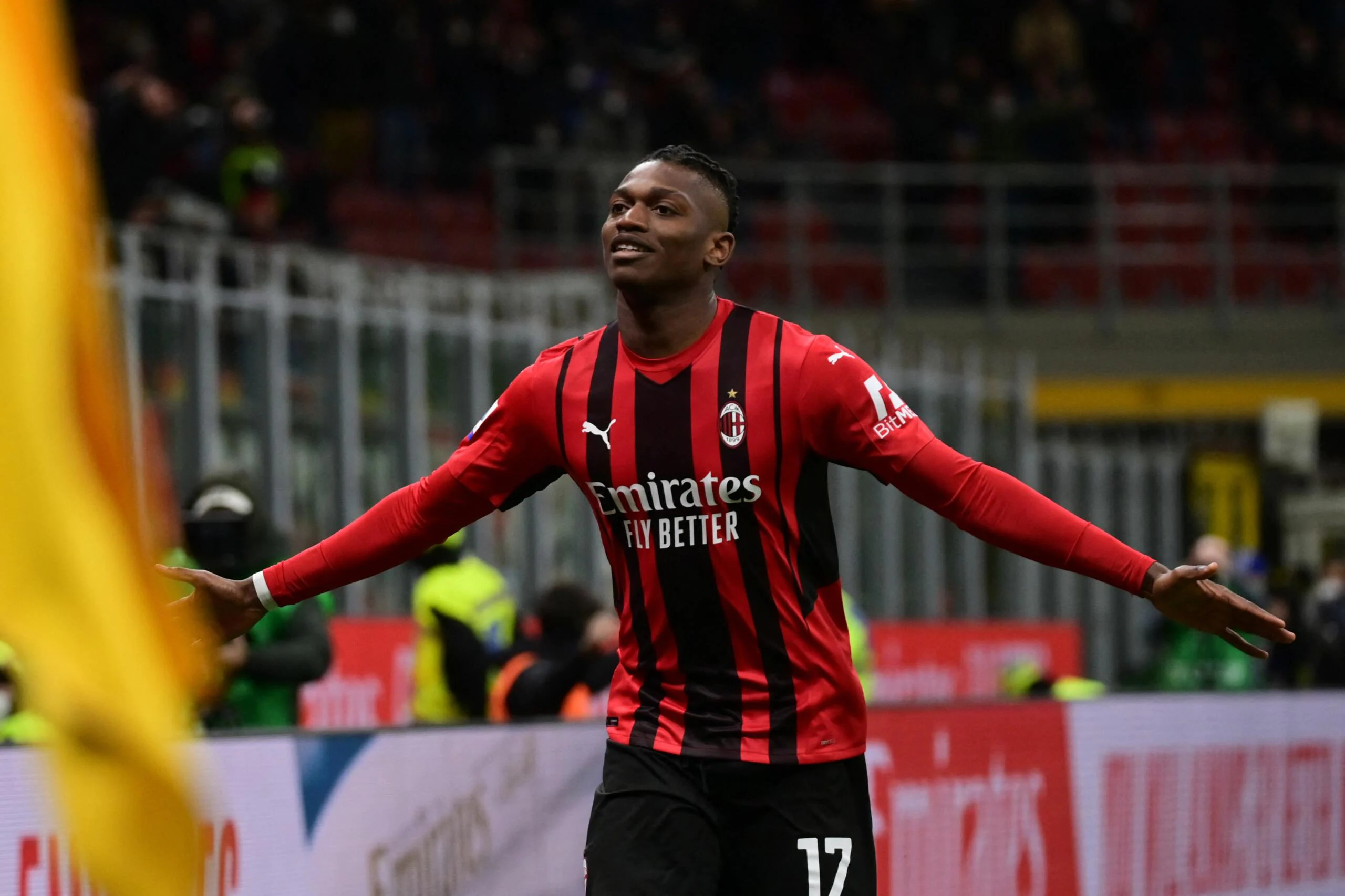 Director Paolo Maldini announced that Milan wanted to agree on an extension with Rafael Leao before the World Cup, and the club is indeed accelerating.