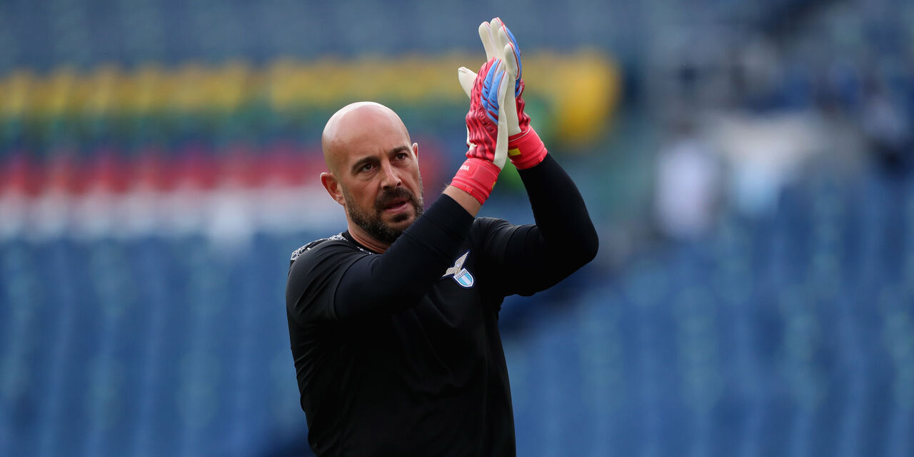 Spanish goalkeeper Pepe Reina will play his final season as a senior footballer in 2022-23, he confirmed in an interview.