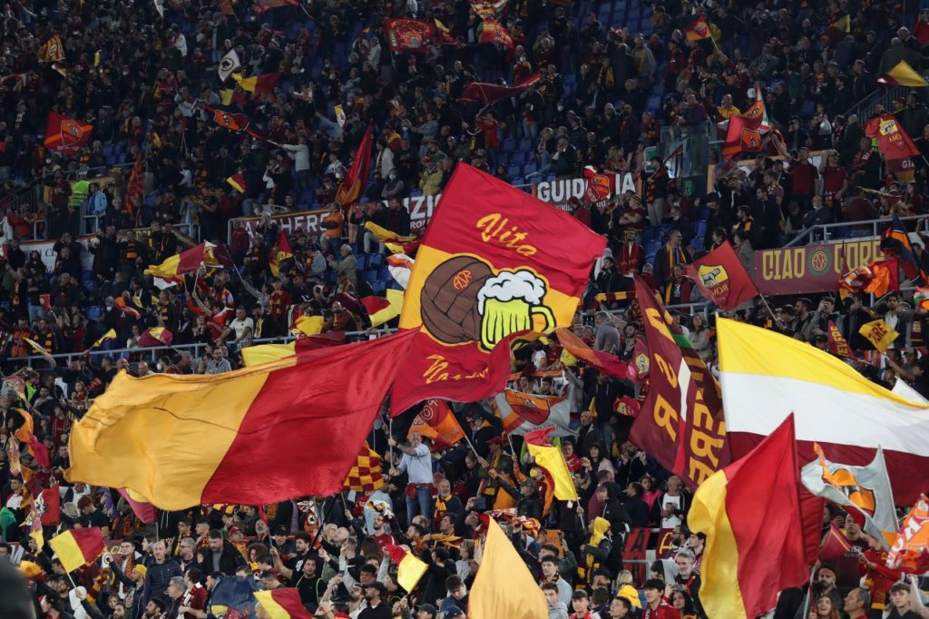 Roma will reward the fans that suffered through the 1-6 drubbing against Bodo/Glimt by gifting them the tickets for the European Conference League final.