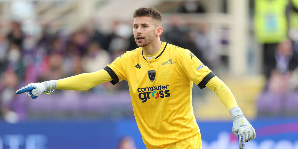 Fiorentina have been held back by the blunders of their goalkeepers in recent fixtures, and the management will attempt to bring in a new starter.