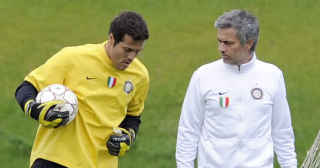 Iconic Inter keeper Julio Cesar has praised now Roma coach Mourinho for his presence of mind to advise the shotstopper to play with a bright yellow shirt.