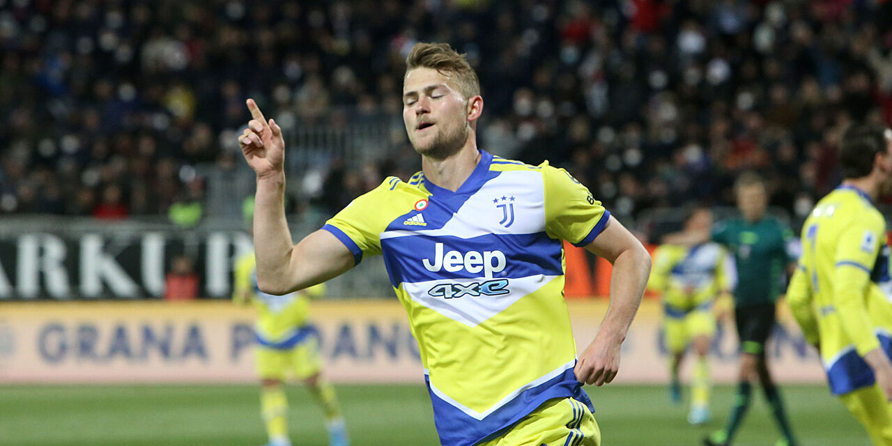 Bayern Munich director Hasan Salihamidzic will pay Juventus a visit to negotiate the acquisition of Matthijs De Ligt early this week.