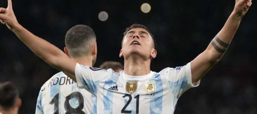 Paulo Dybala has reportedly accepted the contract offered by Roma. José Mourinho has been pushing for the addition in the last couple of weeks.